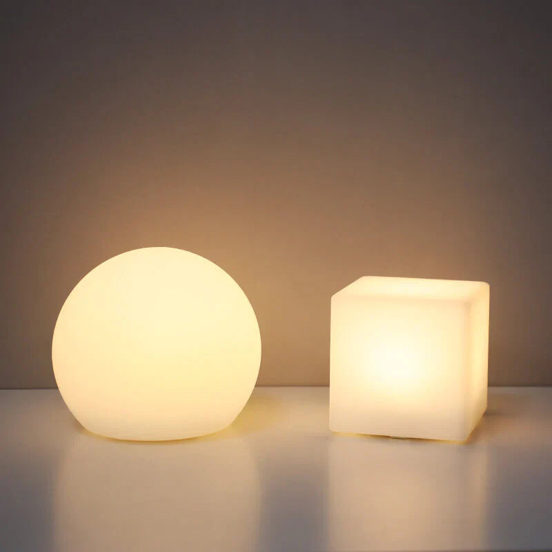 GeoLys LED Tischlampe – Geometrisches Design mit Fernbedienung