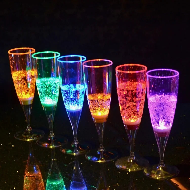 GlowSip - LED-beleuchtetes Weinglas-Set (6 Stück)