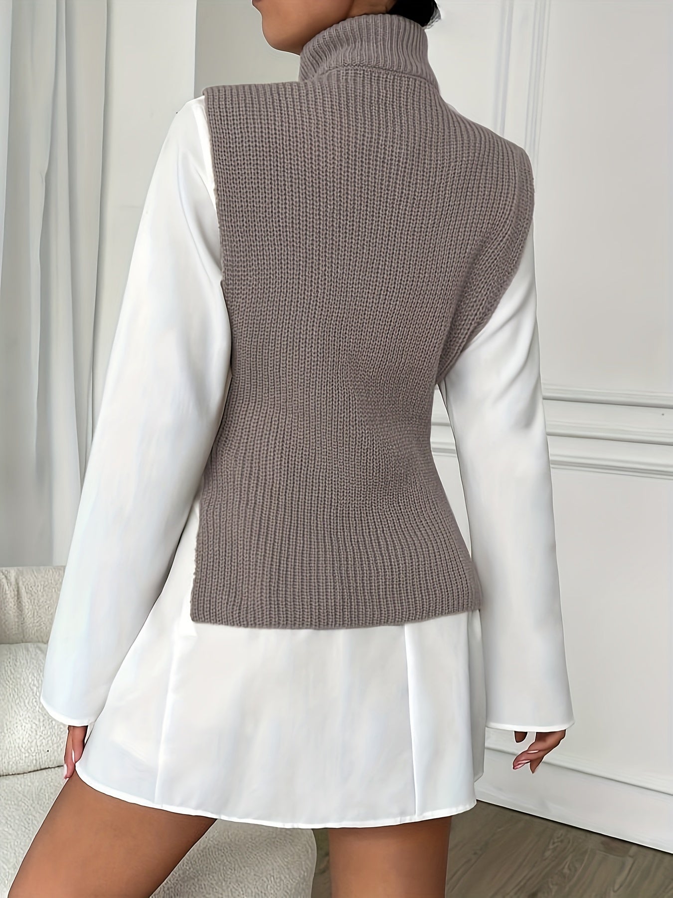 Brittany - Schicke Strickweste und langes Kleid mit weißem Kragen