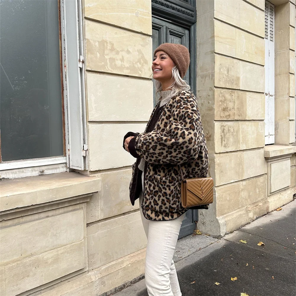 Julia - O-Ausschnitt-Jacke mit Leopardenmuster