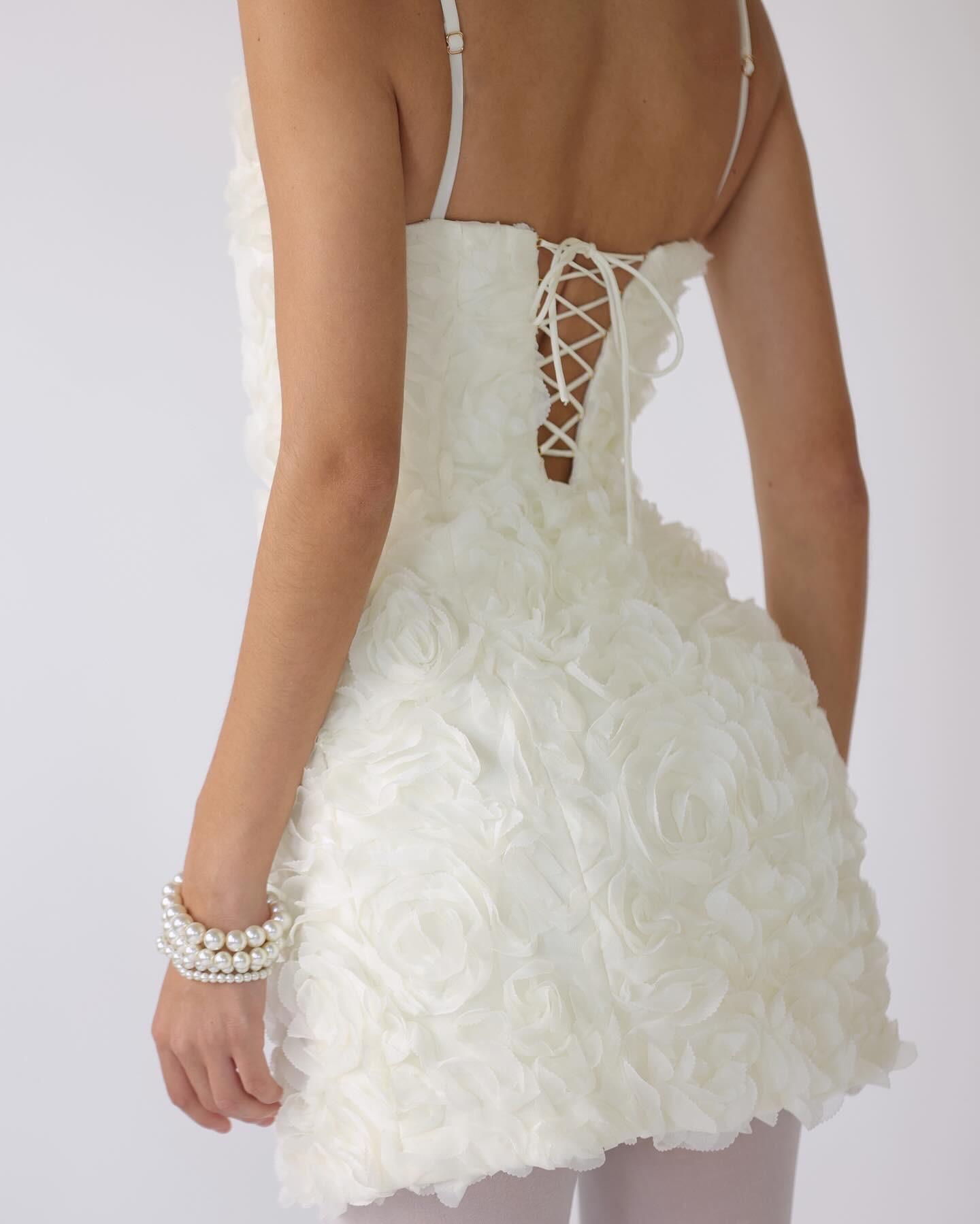 Isabella Korsett Minikleid mit Blumenapplikationen