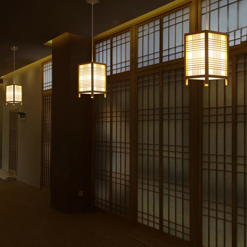 TranquilGlow handgefertigte japanische Holzlaterne – Umgebungslicht für ruhige Räume