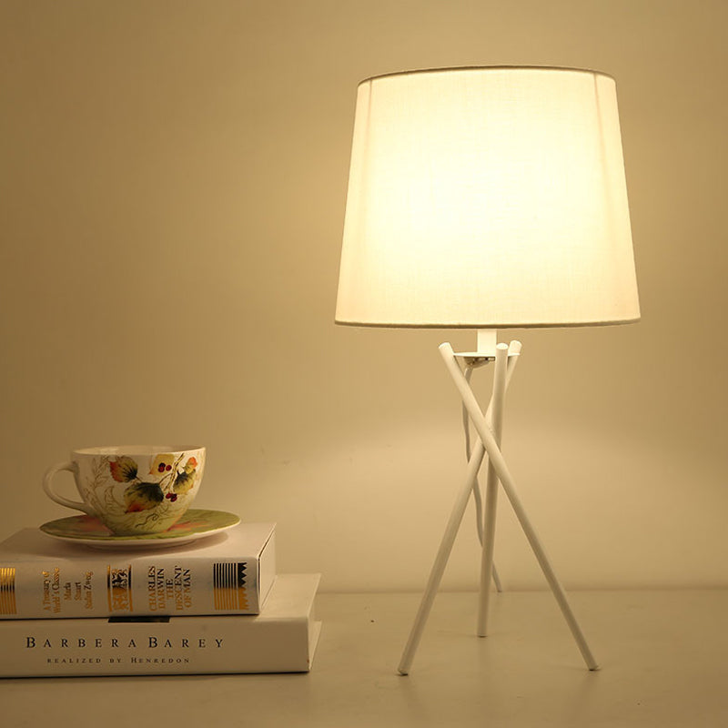 Glow – Moderne rustikale Lampe mit konischem Design
