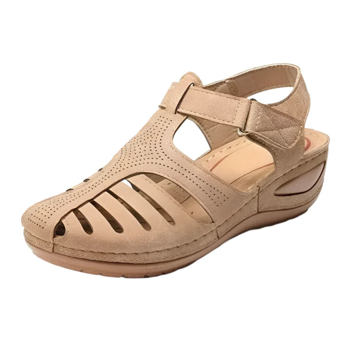 Georgina - Elegante Keilabsatzsandalen mit Ausschnitt und Knöchelriemen