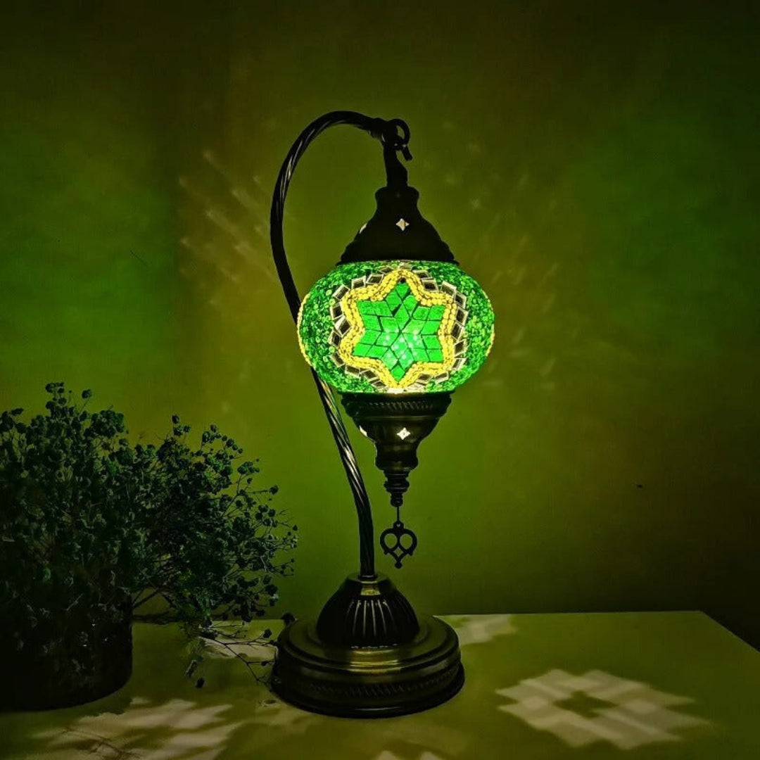 VibrantStyle - farbenfrohe Glasmosaiklampe