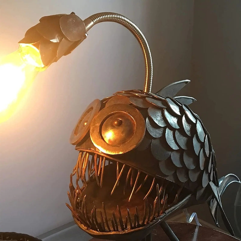 AnglerGlow - Tragbare Lampe aus recyceltem Metall