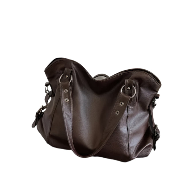 Ethel - Unkomplizierte große Schultertasche mit Nieten
