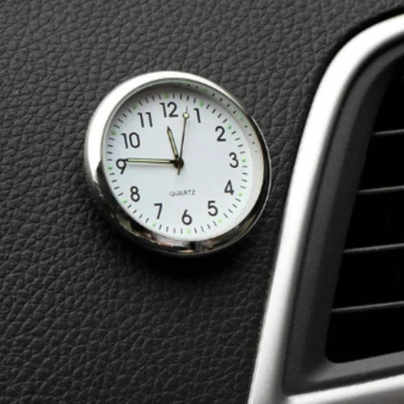 AutoTime Mini Rund Analog Uhr für das Autointerieur