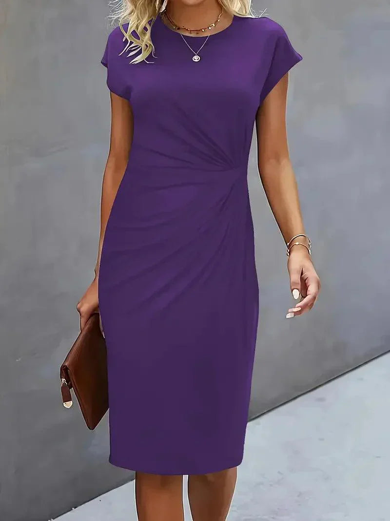 Emilia Kleine Kleid mit Rundhalsausschnitt – Elegante und Zeitlose Passform
