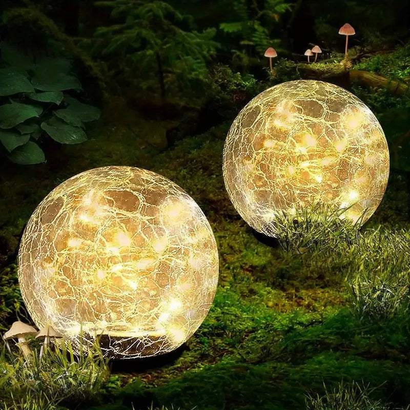 LumaGlow - Solarbetriebene Gartenlampen mit knisternden Glaskugeln