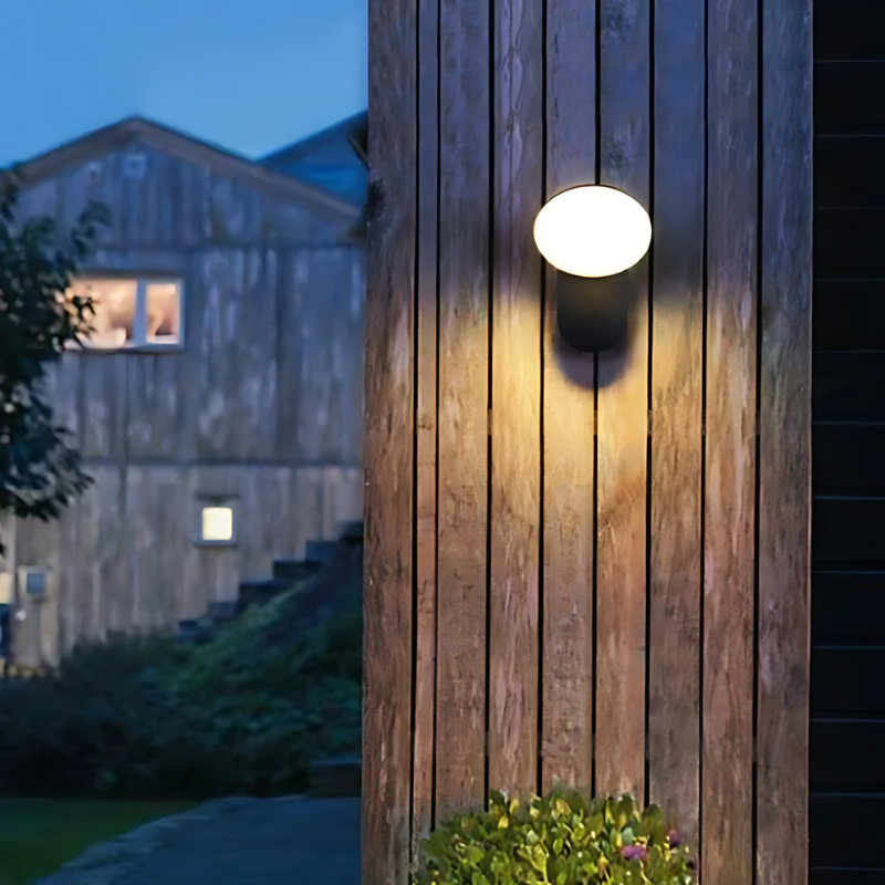 LumaGuard Außen-LED-Lampe mit Bewegungsmelder