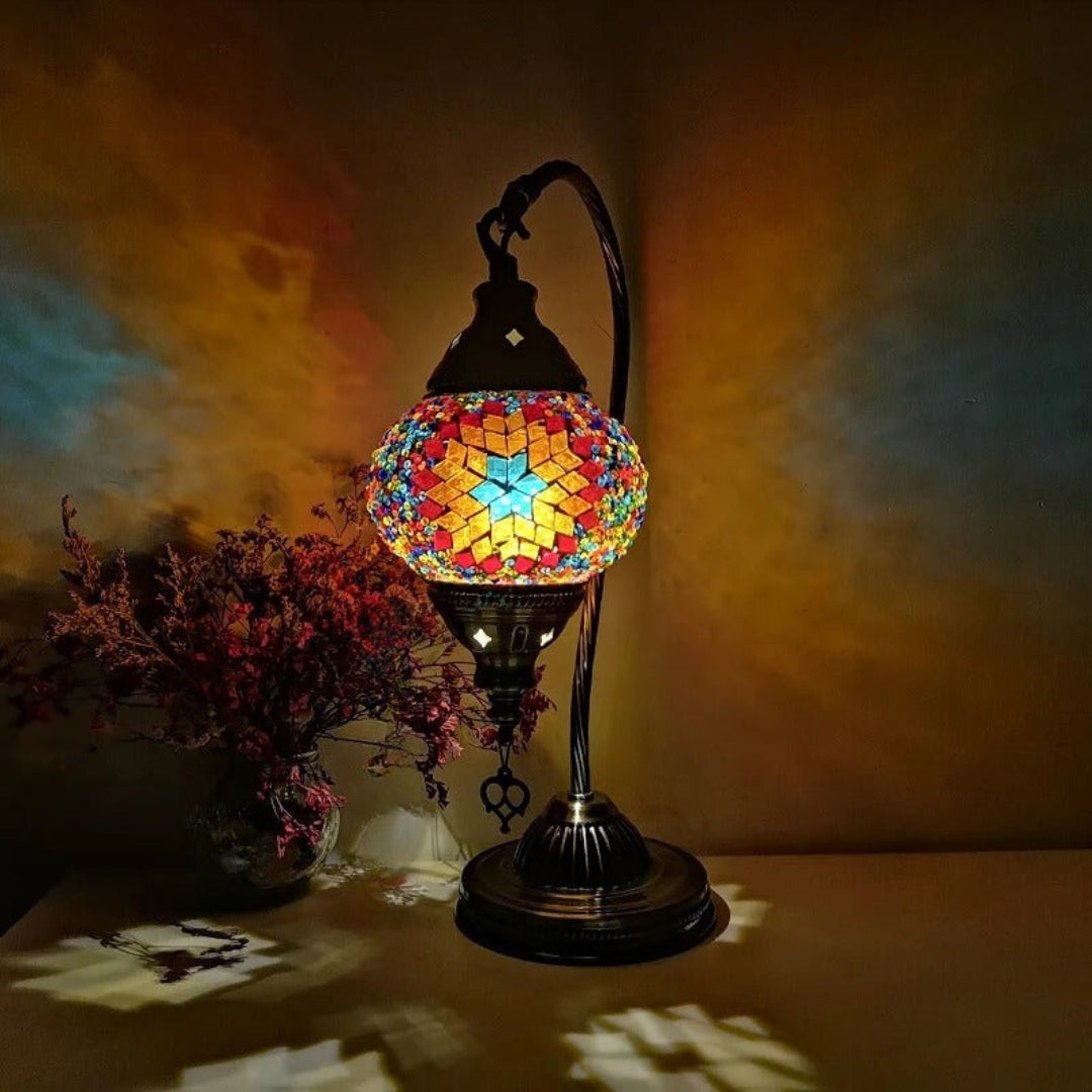 VibrantStyle - farbenfrohe Glasmosaiklampe