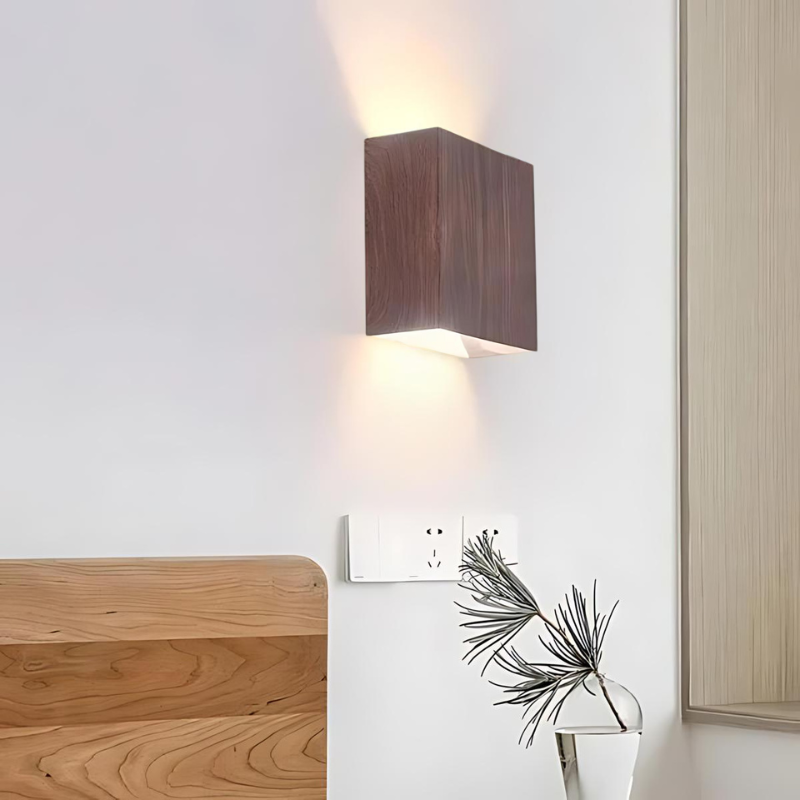 NordLys Holz Wandleuchte – Minimalistische Wandleuchte
