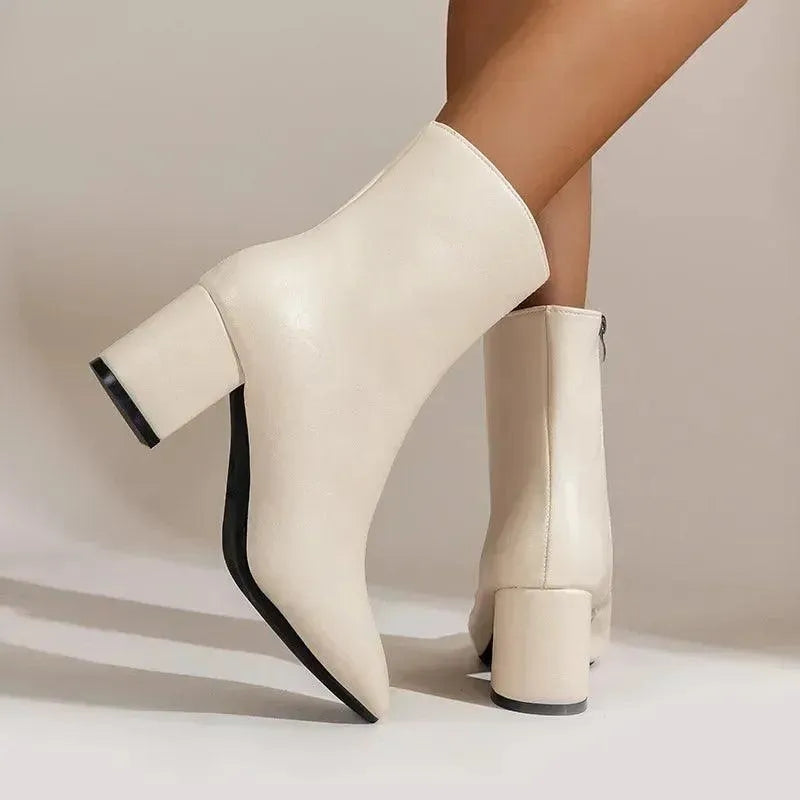 Isabel - Schicke spitze Ankelstiefel mit Blockabsatz