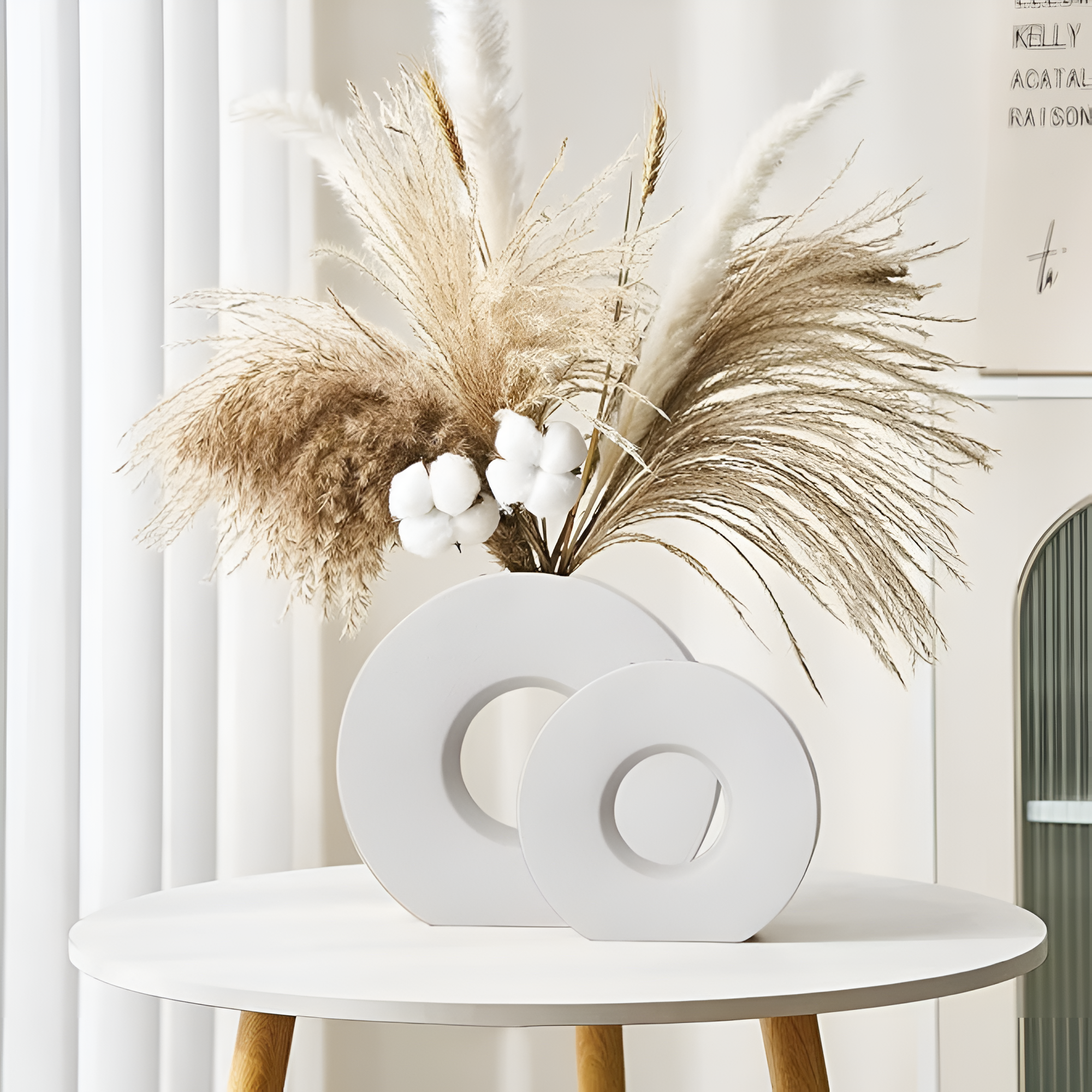 DecoraForm Skulpturale Keramische Akzentvase – Moderner Handgefertigter Statement-Piece