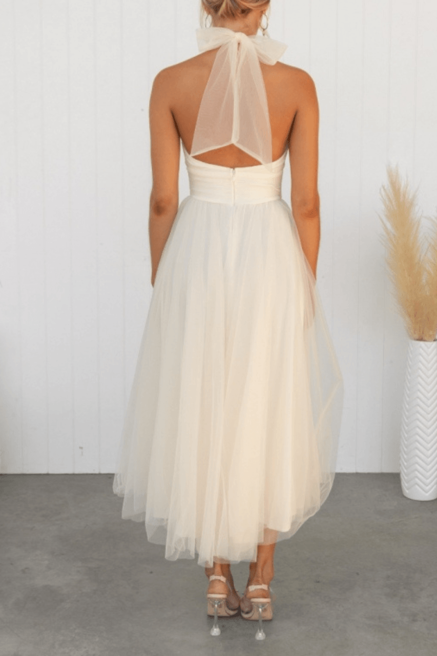 Precella - Elegantes Midi-Kleid aus Tüll mit offener Rückseite