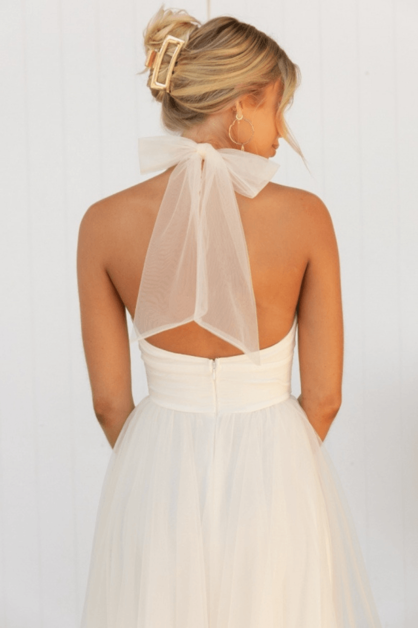Precella - Elegantes Midi-Kleid aus Tüll mit offener Rückseite