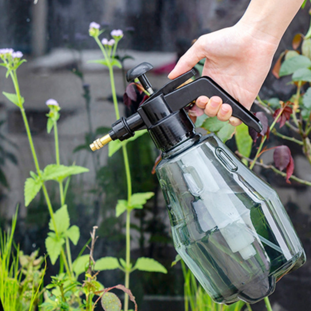 FloraMist Handpumpe Sprühflasche – Präzise und Effektive Pflanzenpflege