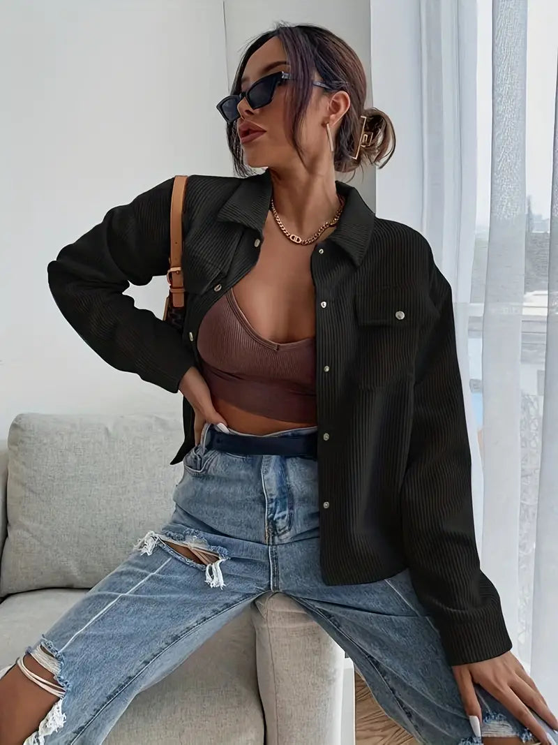 Emilia Langärmelige Samtjacke mit Knöpfen und Taschen – Zeitlos & Stilvoll