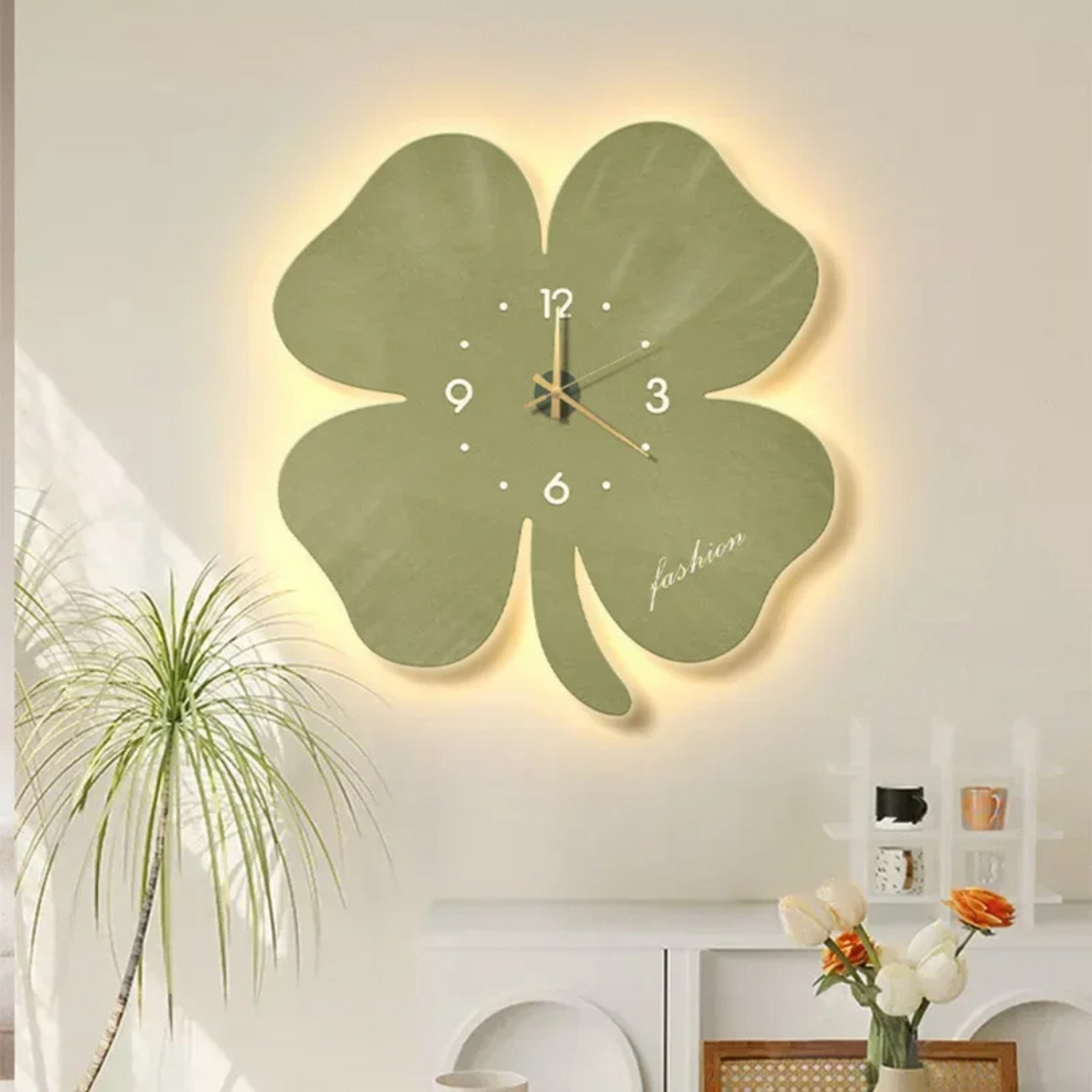 BloomGlow - Wandmontierte Blumenuhr mit sanfter LED-Beleuchtung