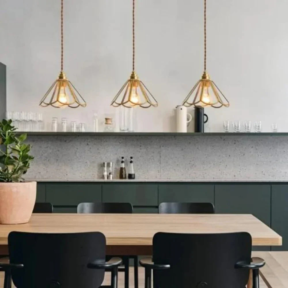 LumiGlas Pendellampe – elegante Beleuchtung mit texturiertem Glasschirm