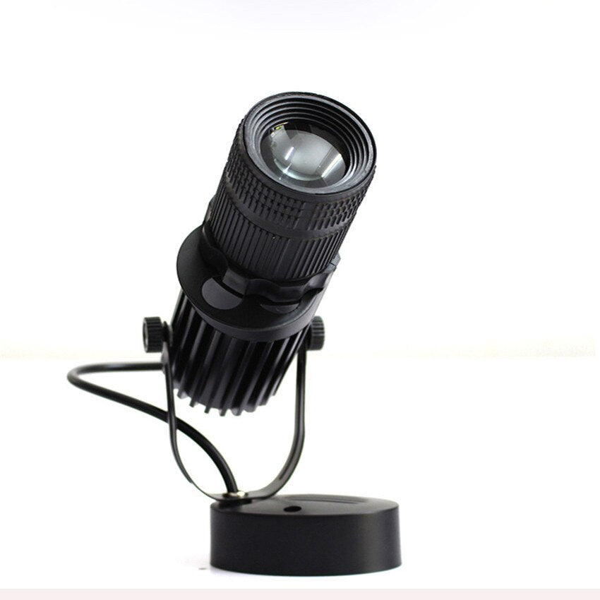 LumiFlex - Verstellbare moderne Spotlights für präzise Beleuchtung
