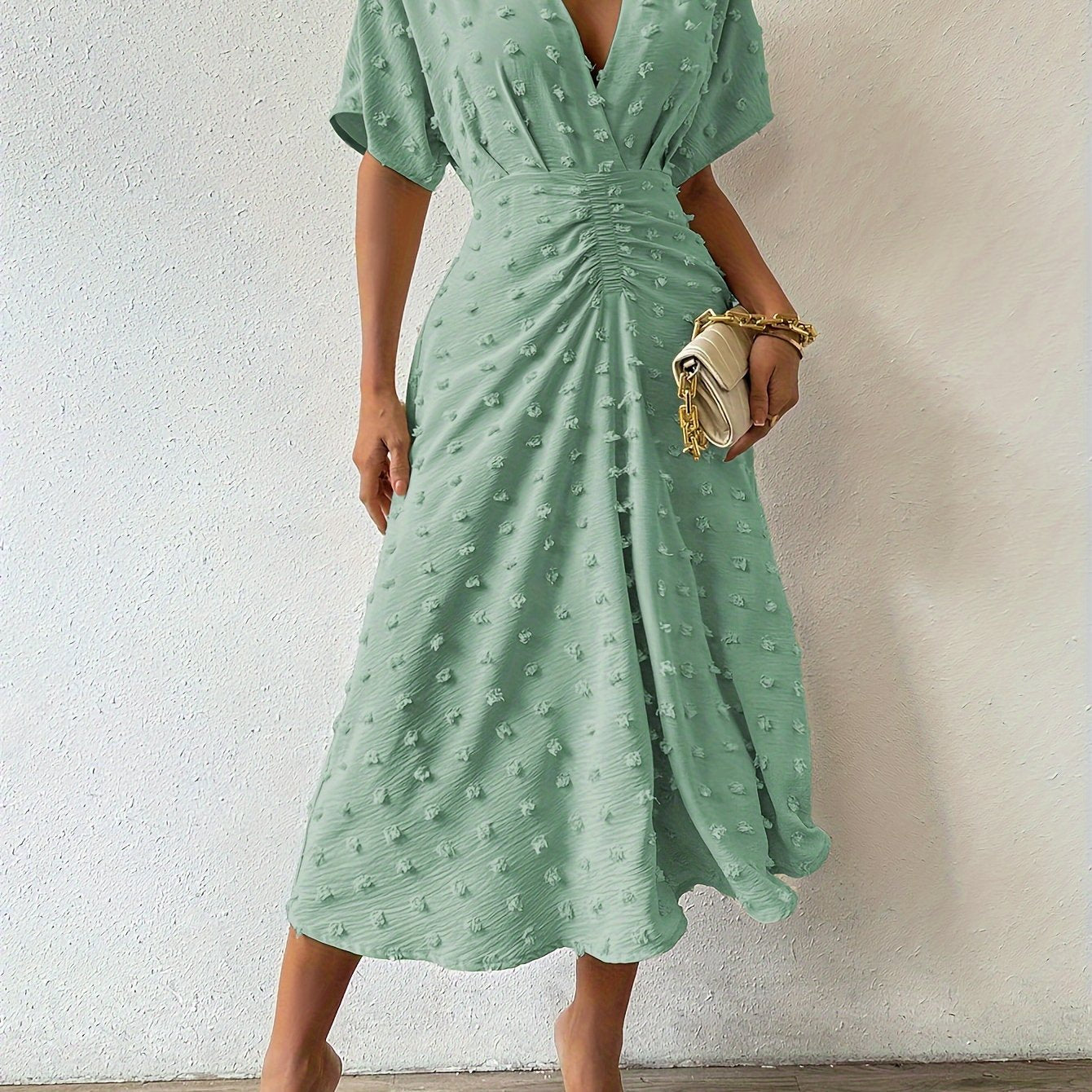 Emilie Bequeme Plissierte Midikleid mit V-Ausschnitt