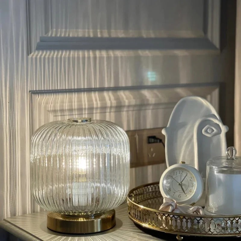 AuraGlow Elegante Tischlampe – Rippendesign mit Stimmungsbeleuchtung