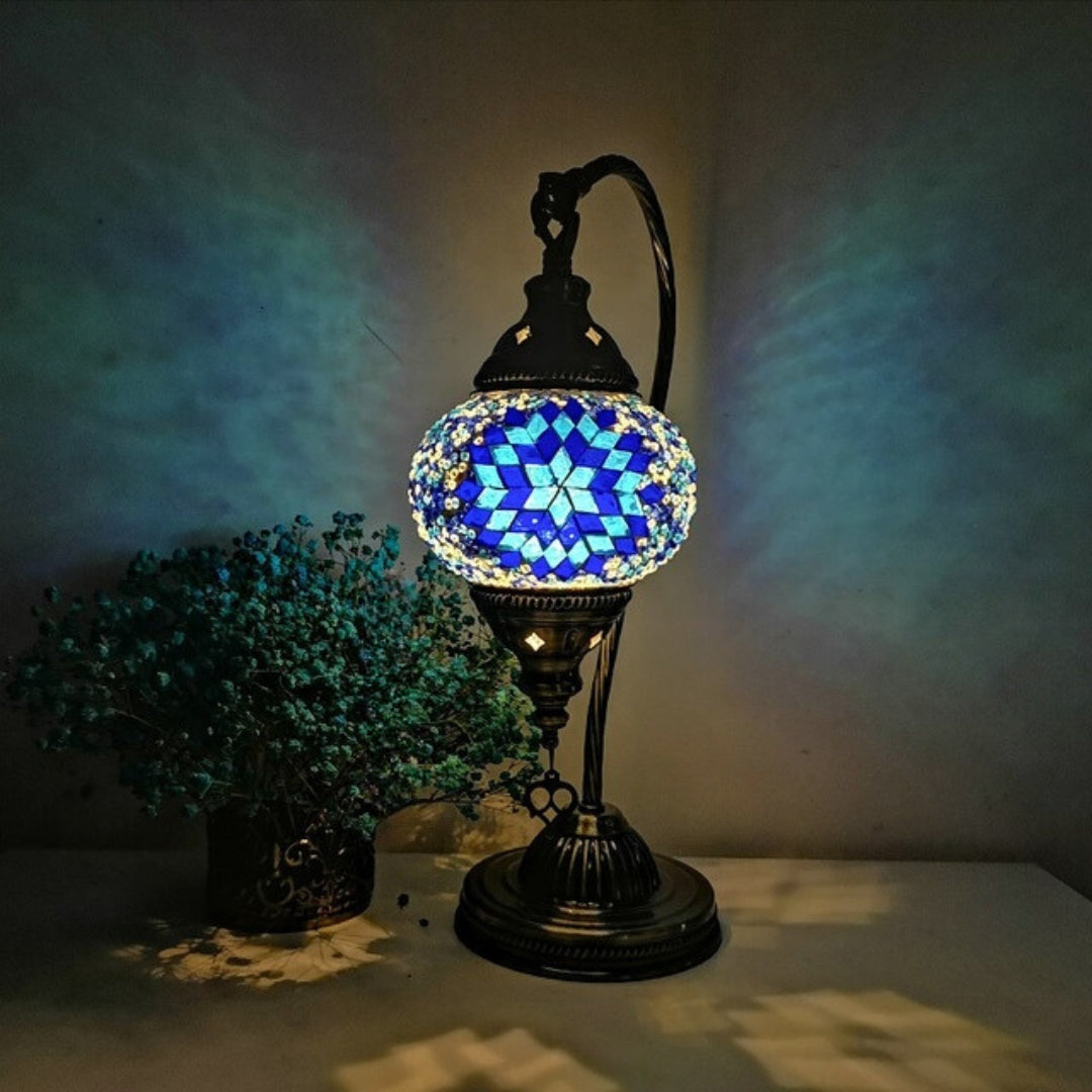 VibrantStyle - farbenfrohe Glasmosaiklampe