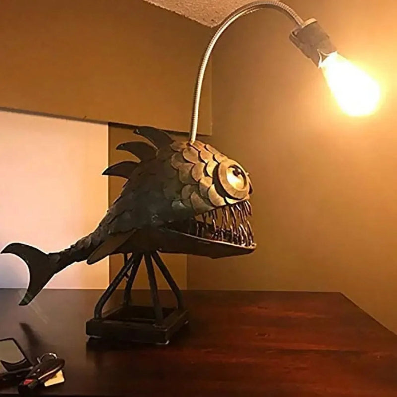 AnglerGlow - Tragbare Lampe aus recyceltem Metall