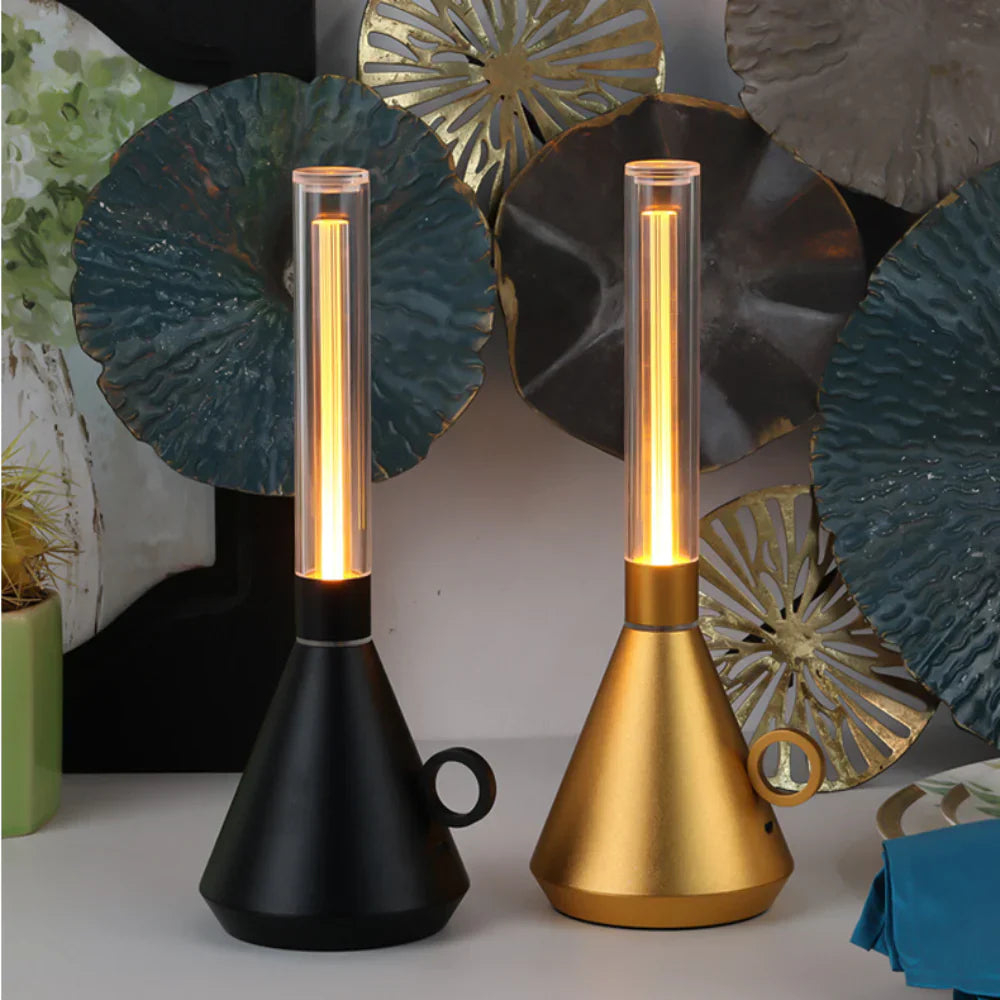 LumiCone - Moderne LED-Tischlampe mit klarem Rohr und konischer Basis