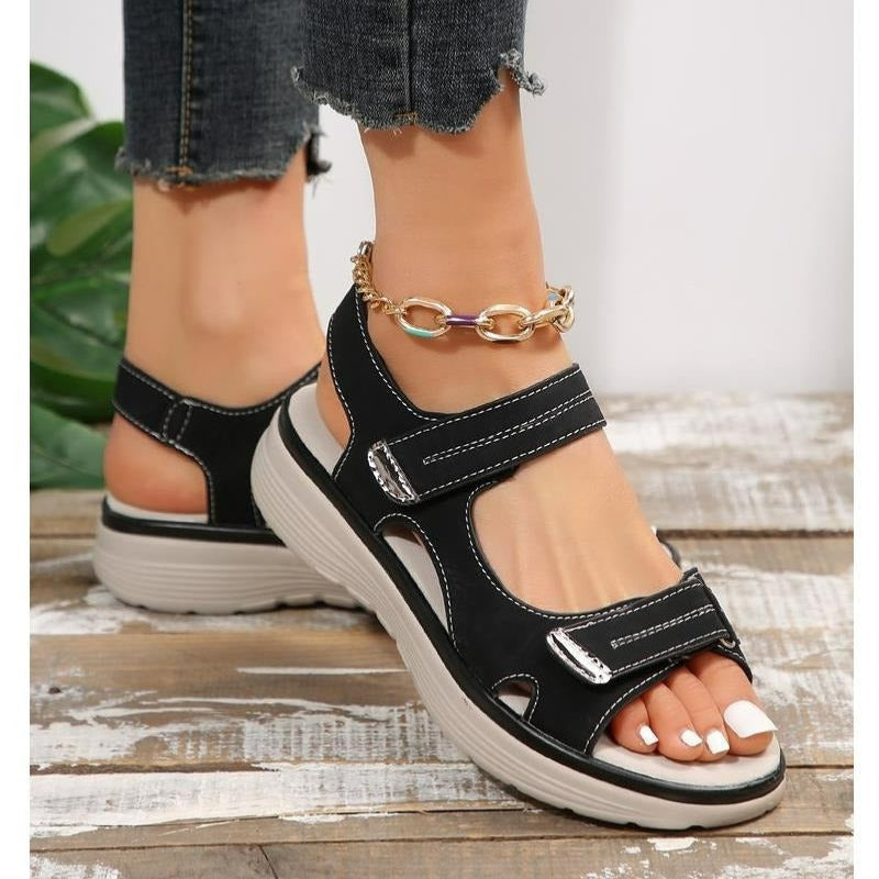 Andie - Verstellbare Plateausandalen mit zwei Riemen