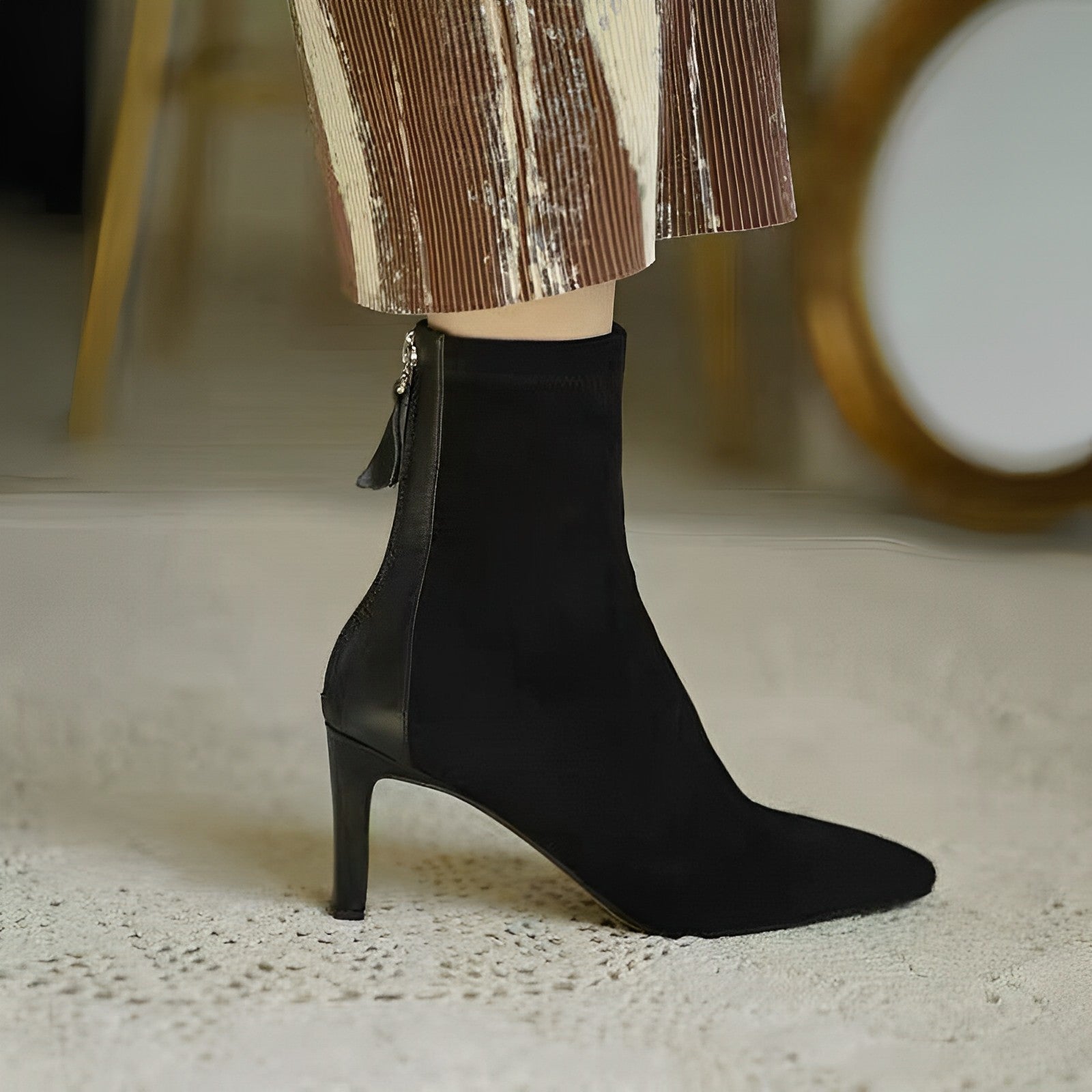 Freja stilvolle spitze Stiefel mit hohem Absatz und Reißverschluss