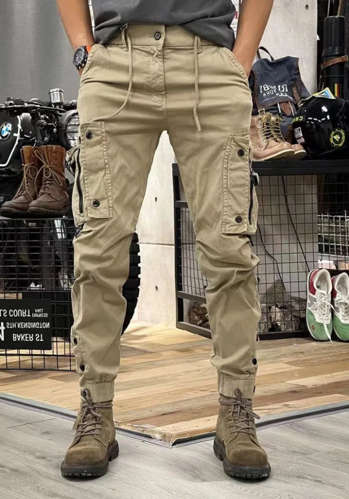 Calvin - Herren Cargohosen mit konischen Beinen und mehreren Taschen Design