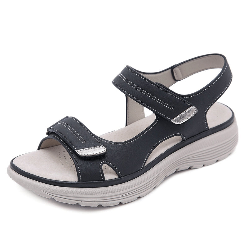 Andie - Verstellbare Plateausandalen mit zwei Riemen