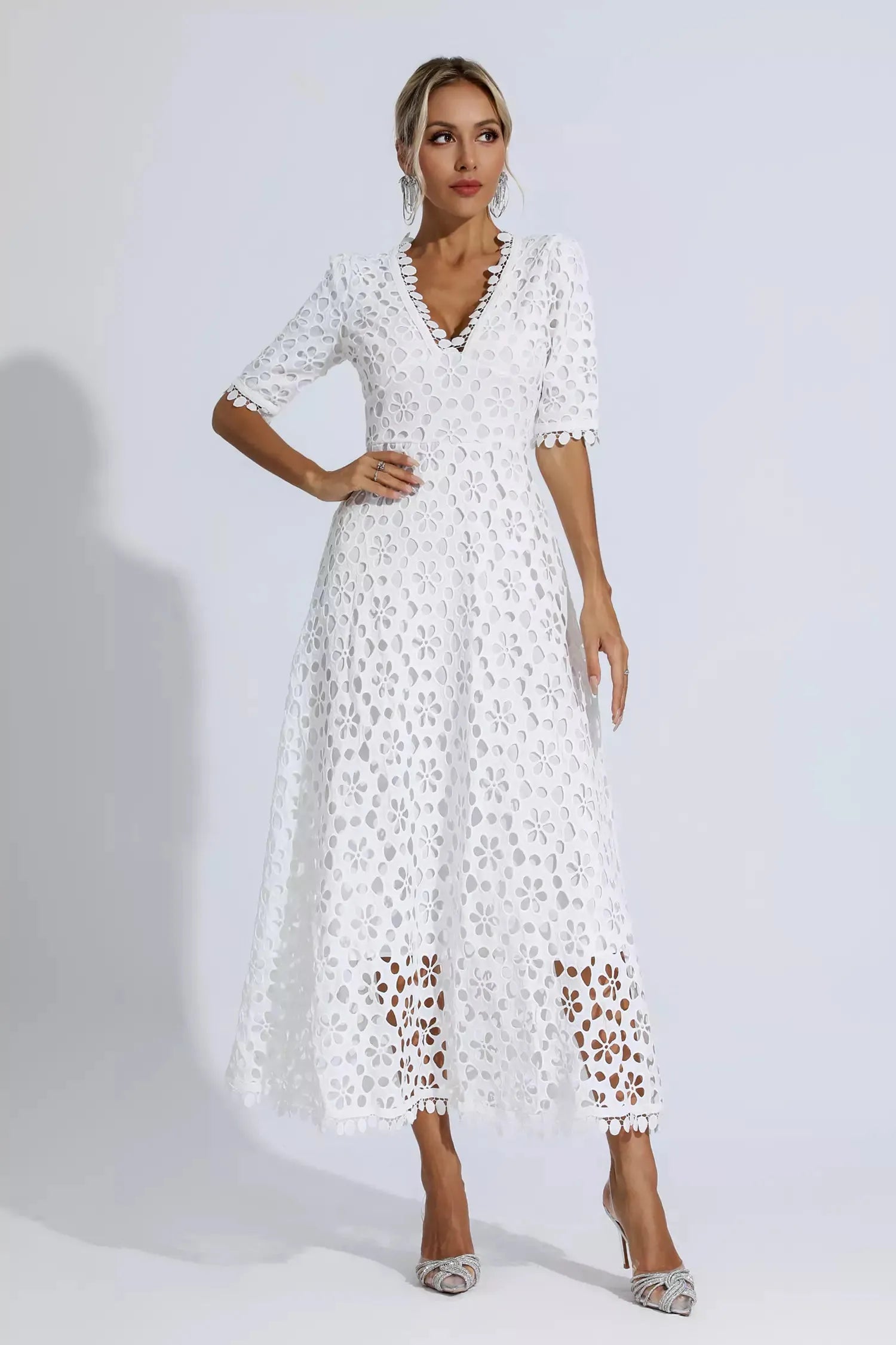 Liana Elegante Blumenkleid mit V-Ausschnitt und Spitzen