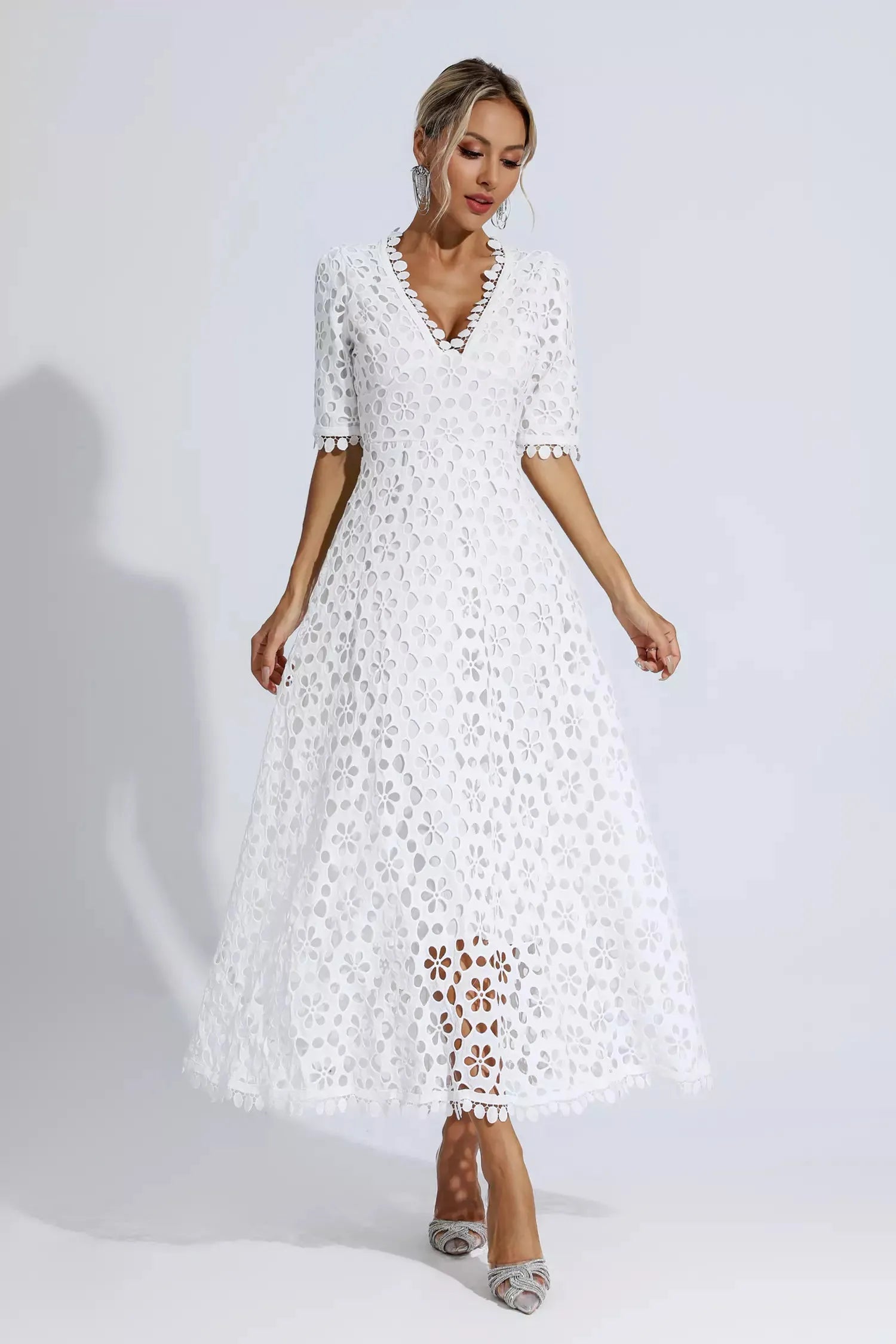Liana Elegante Blumenkleid mit V-Ausschnitt und Spitzen