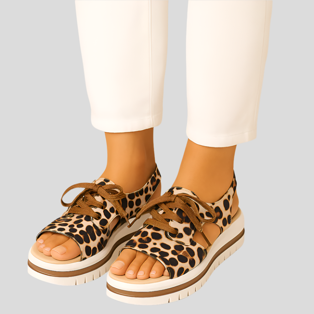 Sierra Dame Leo­par­print Kit­ten­sandalen – Dris­tig­er Stil mit Hel­dags­kom­fort