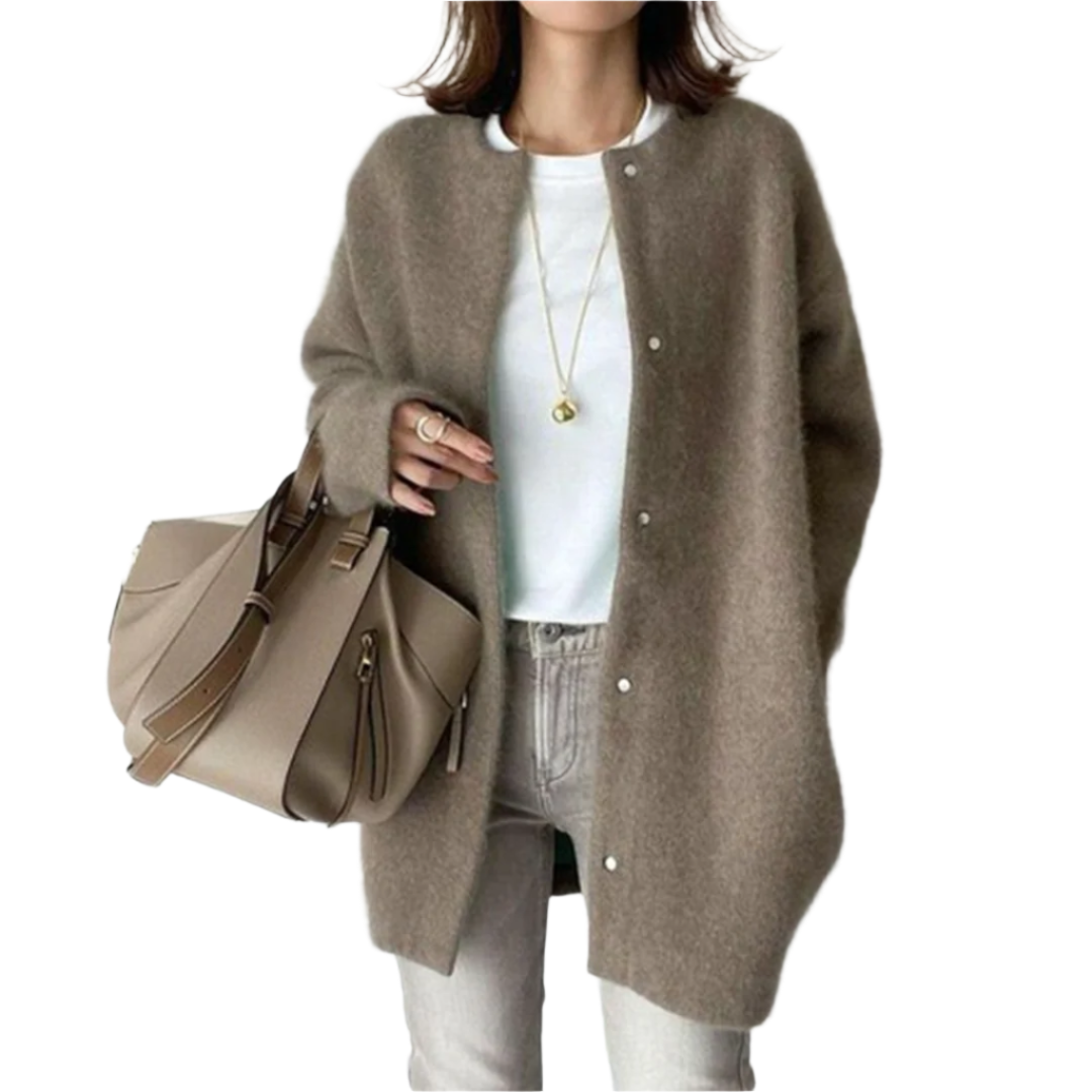 Leila - Oversized Strickjacke für Frauen mit Knopfverschluss