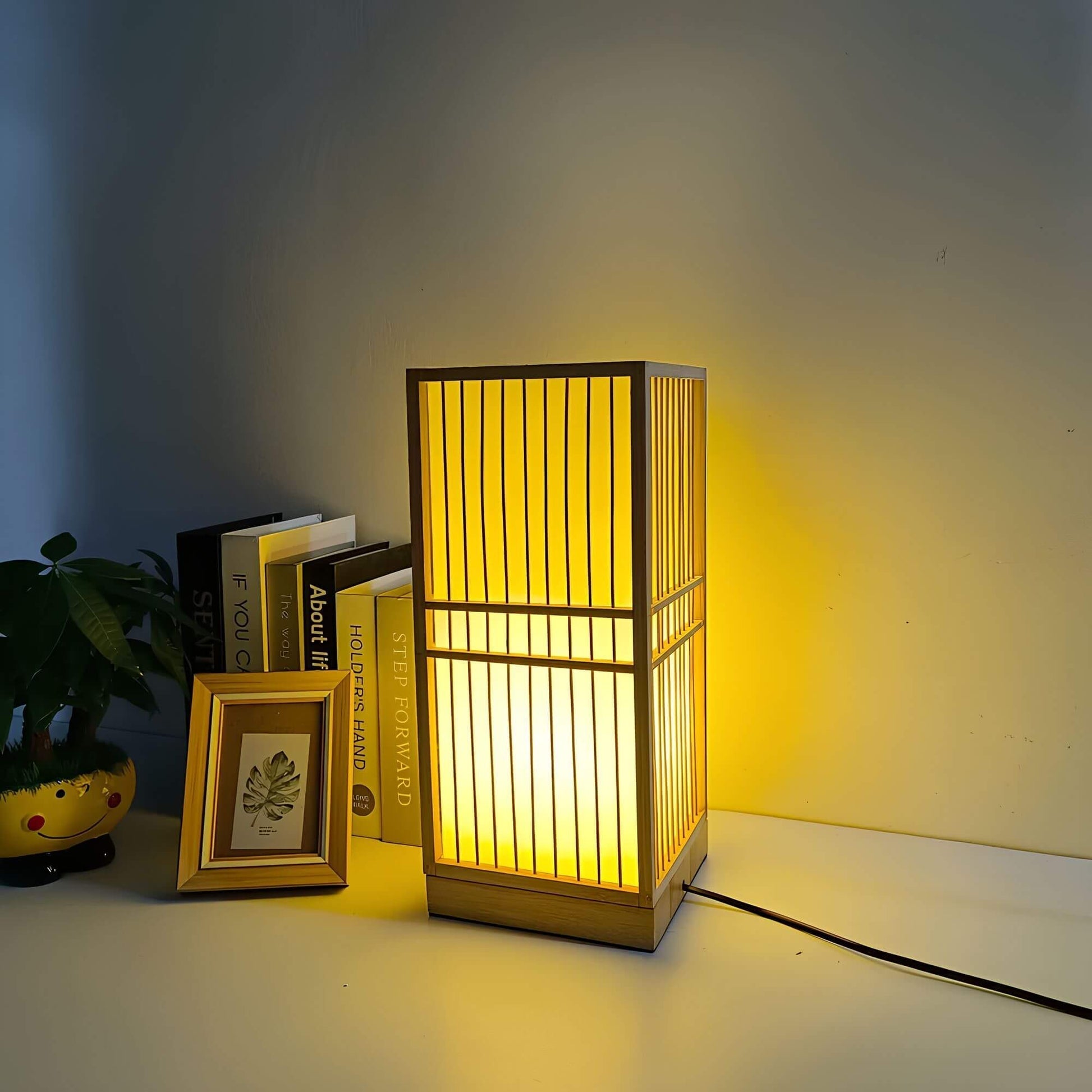 ZenGlow Japanisch inspirierte LED Tischlampe – Einzigartiges Design mit warmer Ausstrahlung