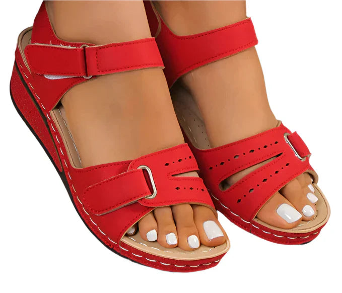 Sarah - Gemütliche Sandalen für Frauen mit verstellbaren Riemen