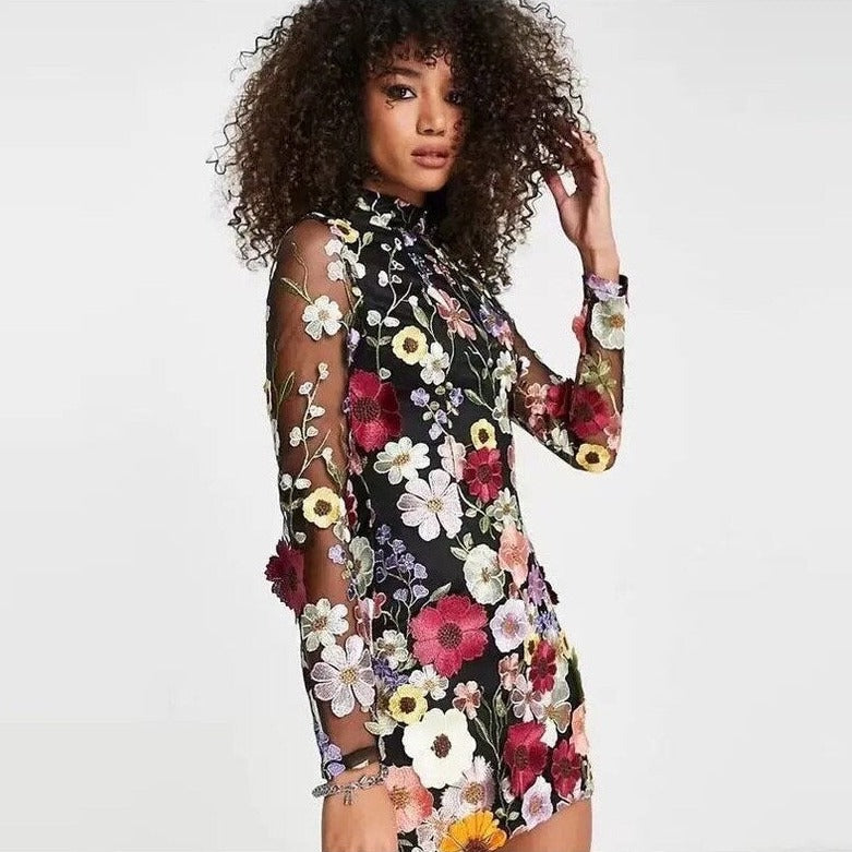 Faurra Blumenkleid mit Hohem Kragen und Langen Ärmeln