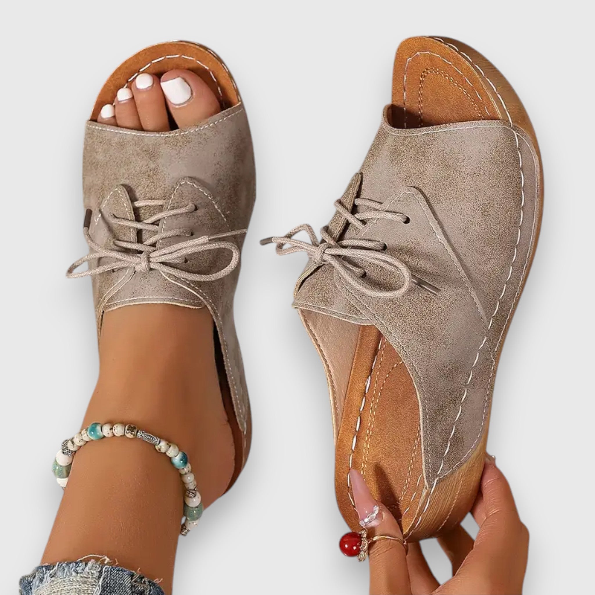Marina - Chikke Peep-Toe Schnürsandalen