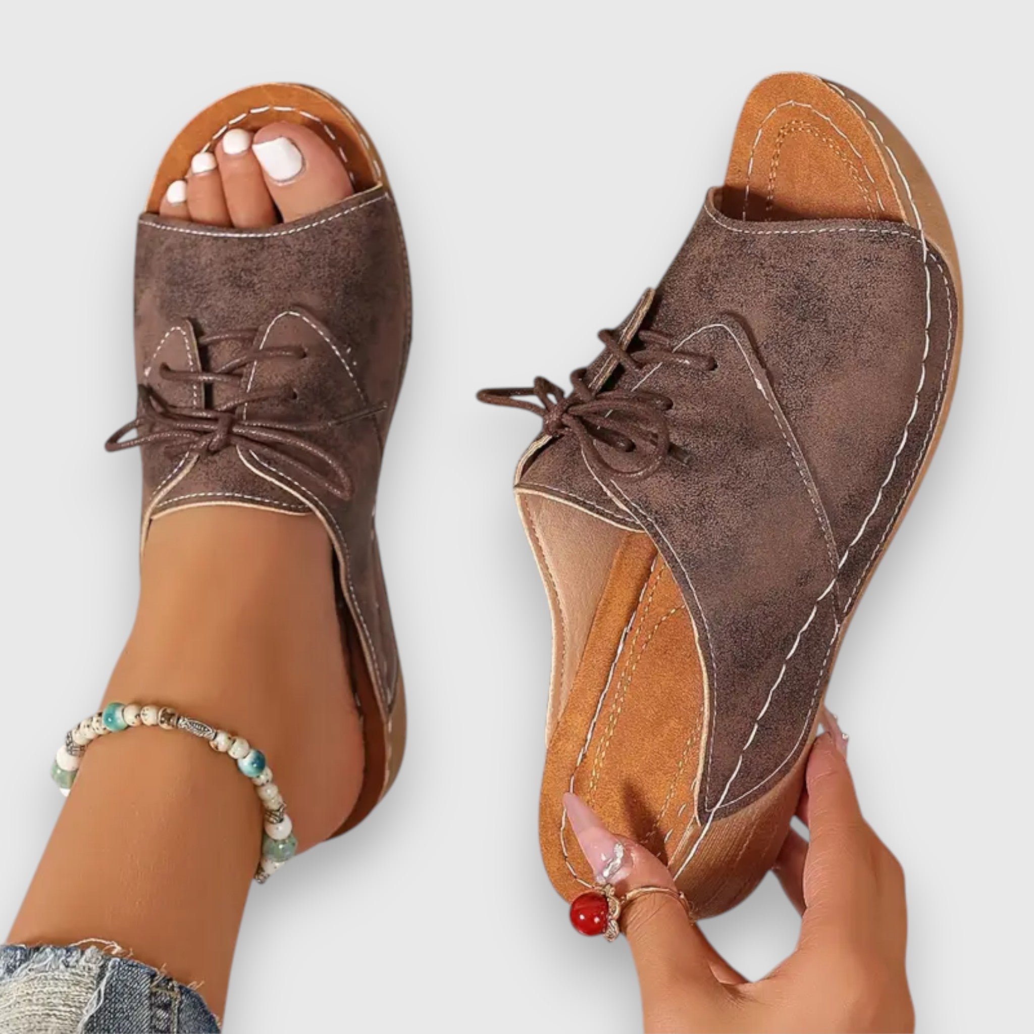 Marina - Chikke Peep-Toe Schnürsandalen