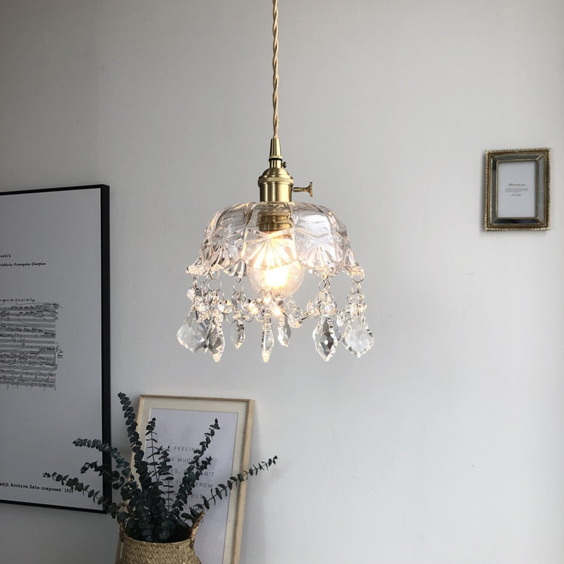 LumiGlace – Elegante Pendelleuchte mit klarem Kristallglasdesign für anspruchsvolles Interieur