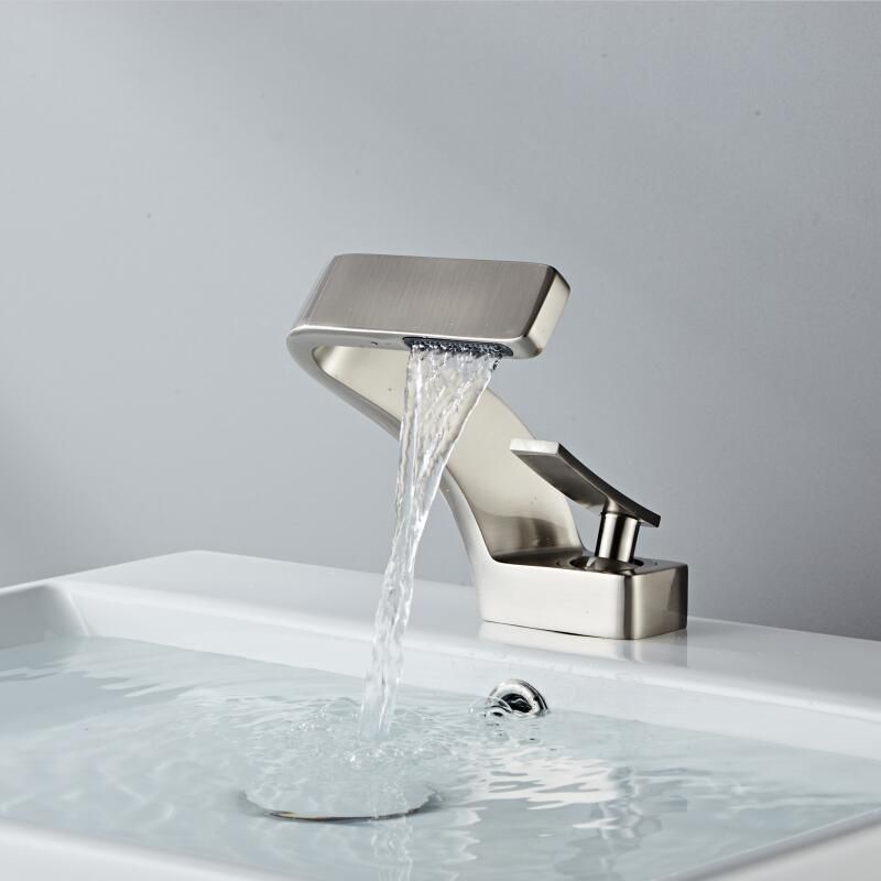 AquaArc Moderne Küchenarmatur