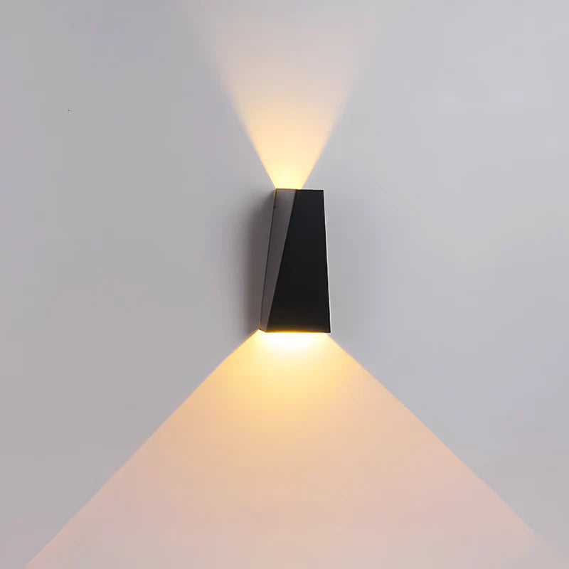 TrapezGlow LED Wandleuchte