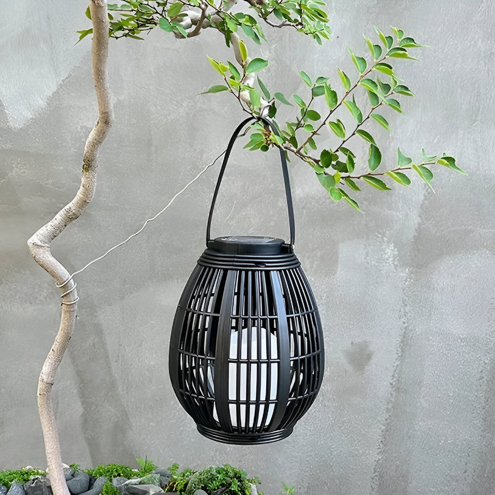 SunWeave Solarlaterne aus Rattan – Elegante Beleuchtung für die Außendekoration
