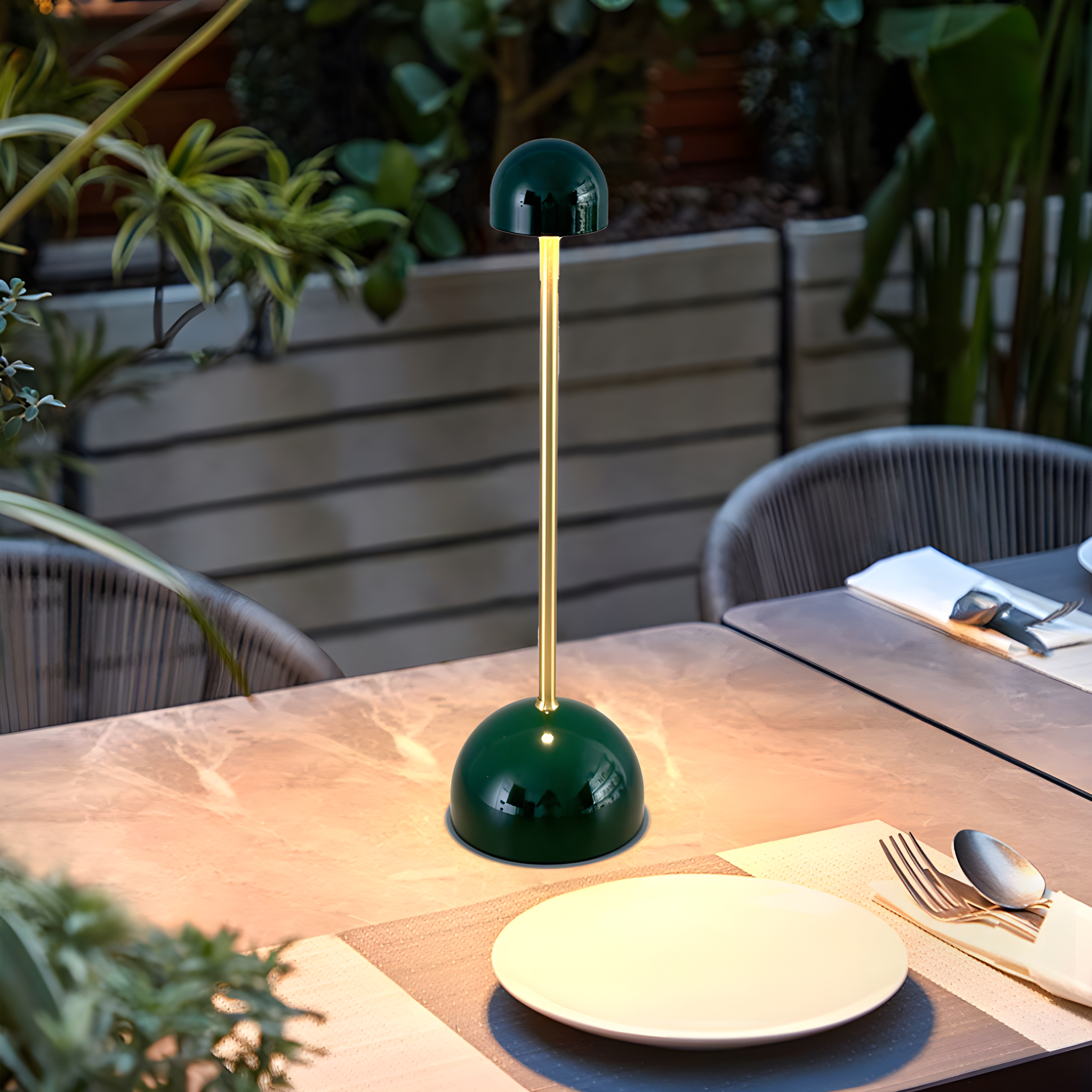 Soluna Minimalistische Drahtlose LED-Schreibtischlampe – Weiches, ambientes Licht