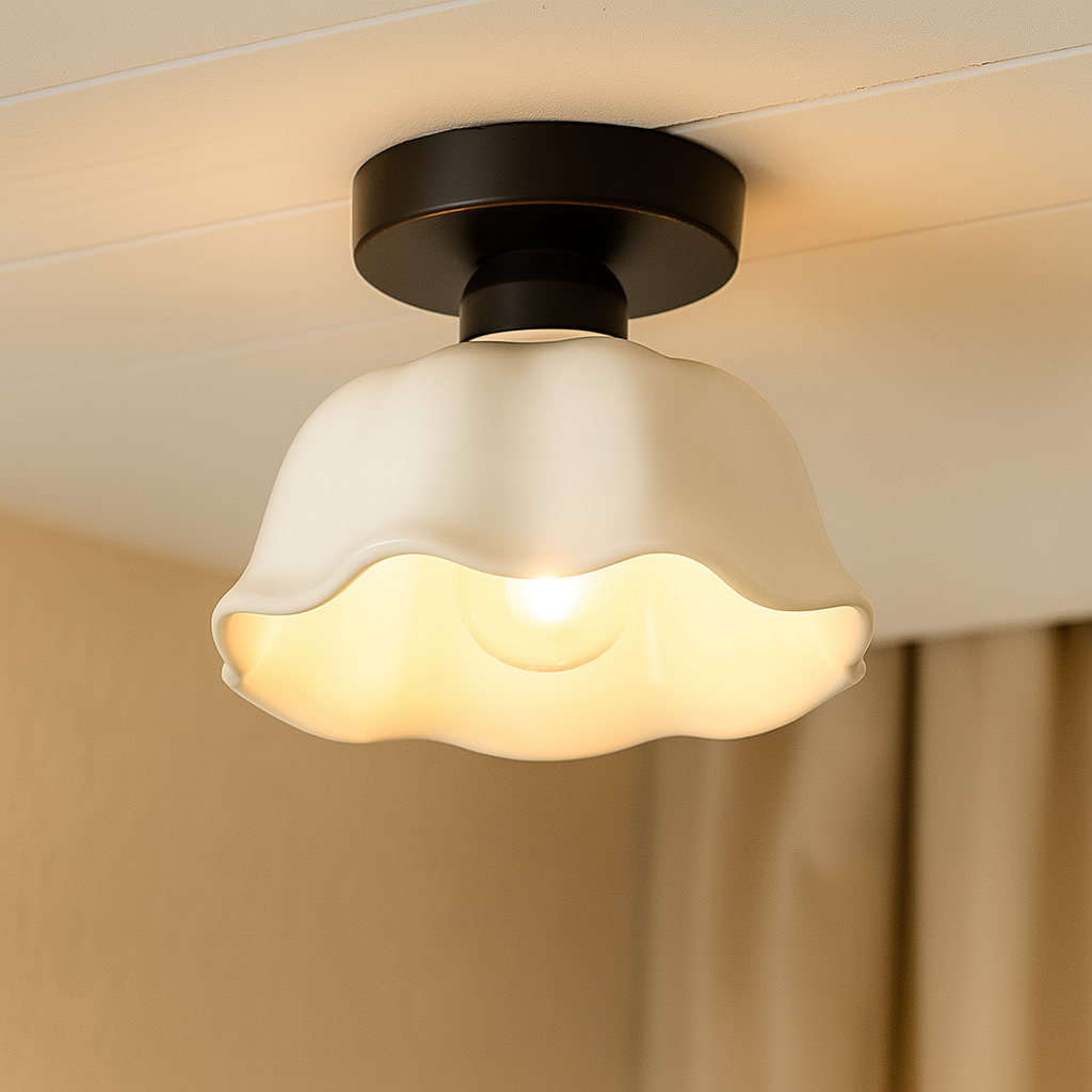 Lumora | Moderne Deckenleuchte mit halbbündiger Montage